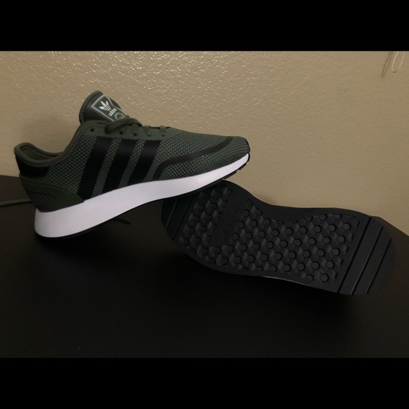 ❌SOLD❌NEW Adidas N5923 Women’s Shoe size 5 Green - Picture 7 of 7